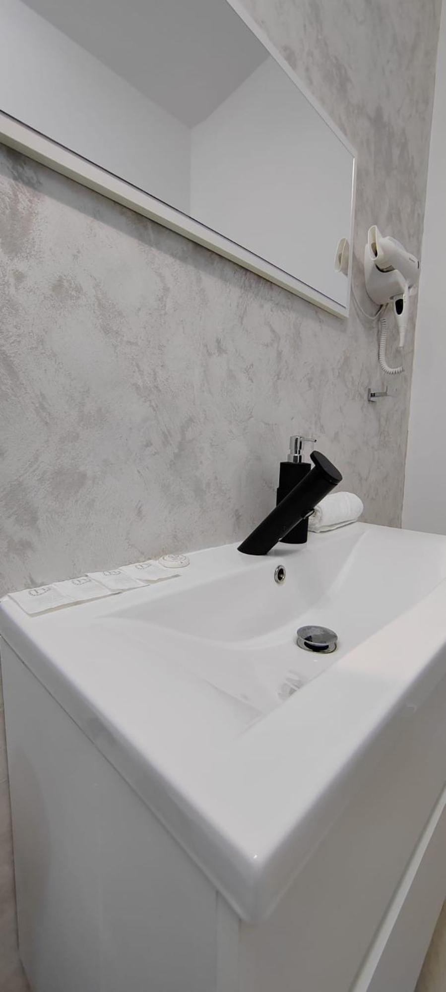 Casira Guesthouse Сінмартін Екстер'єр фото